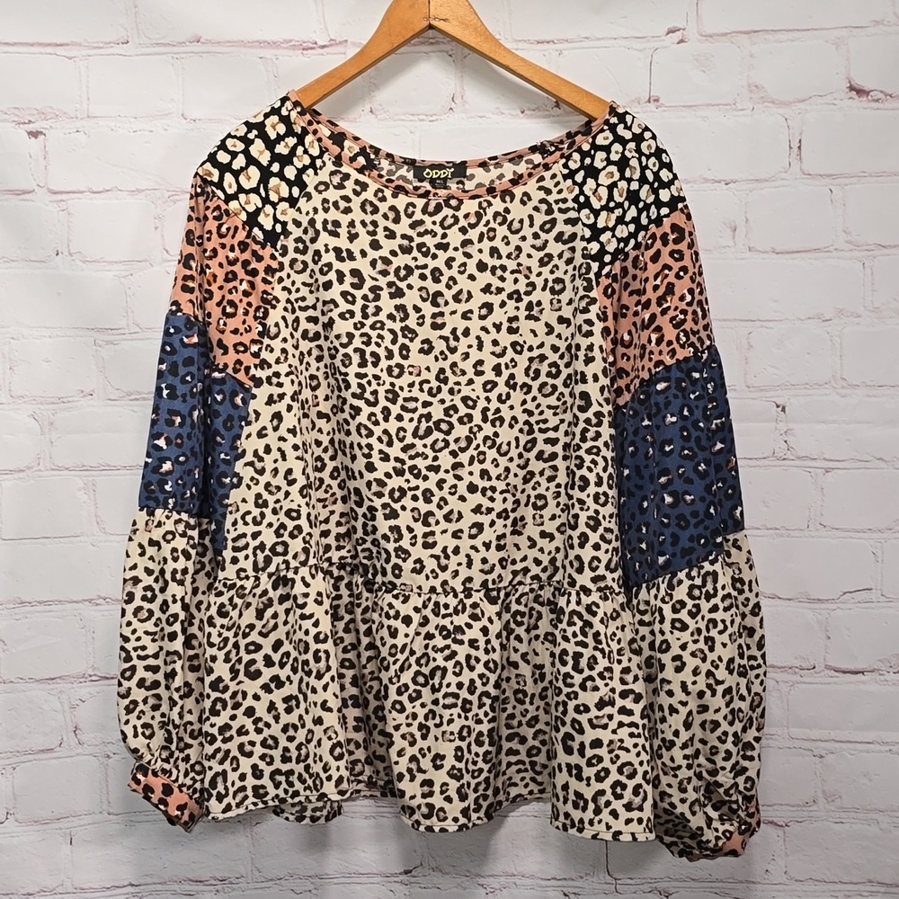 ODDY Multi Color Leopard Sleeve Womens Size M/L
